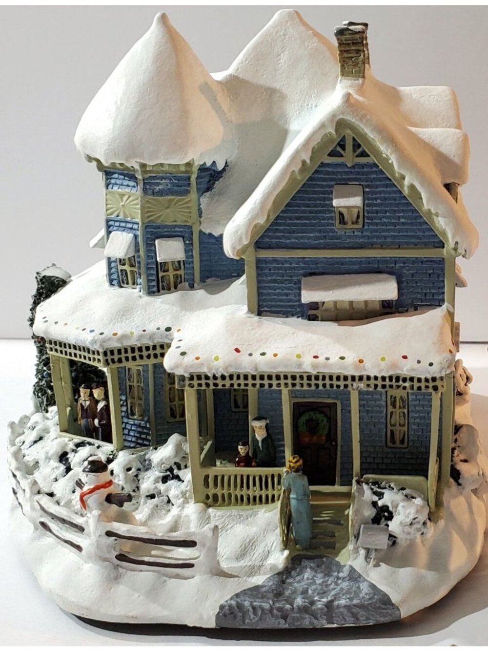 HOLIDAY BED & BREAKFAST Hawthorne Christmas Village Thomas Kinkade & Nanette fig